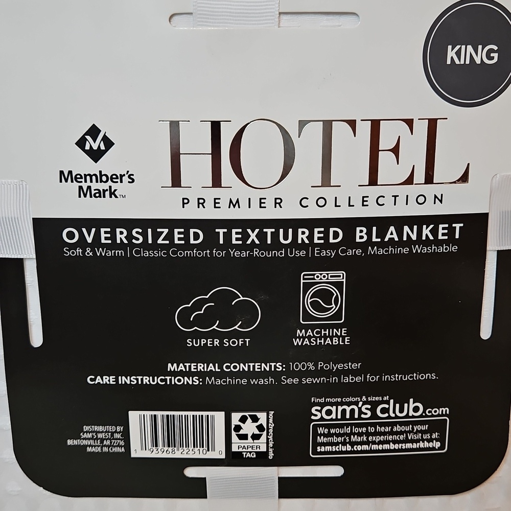 Member’s Mark Hotel Waffle Knit King Size White Blanket Coverlet Bedspread NWT - Picture 6 of 8
